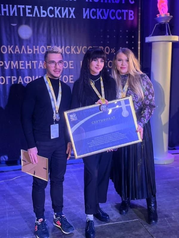 школа вокала на конкурсе